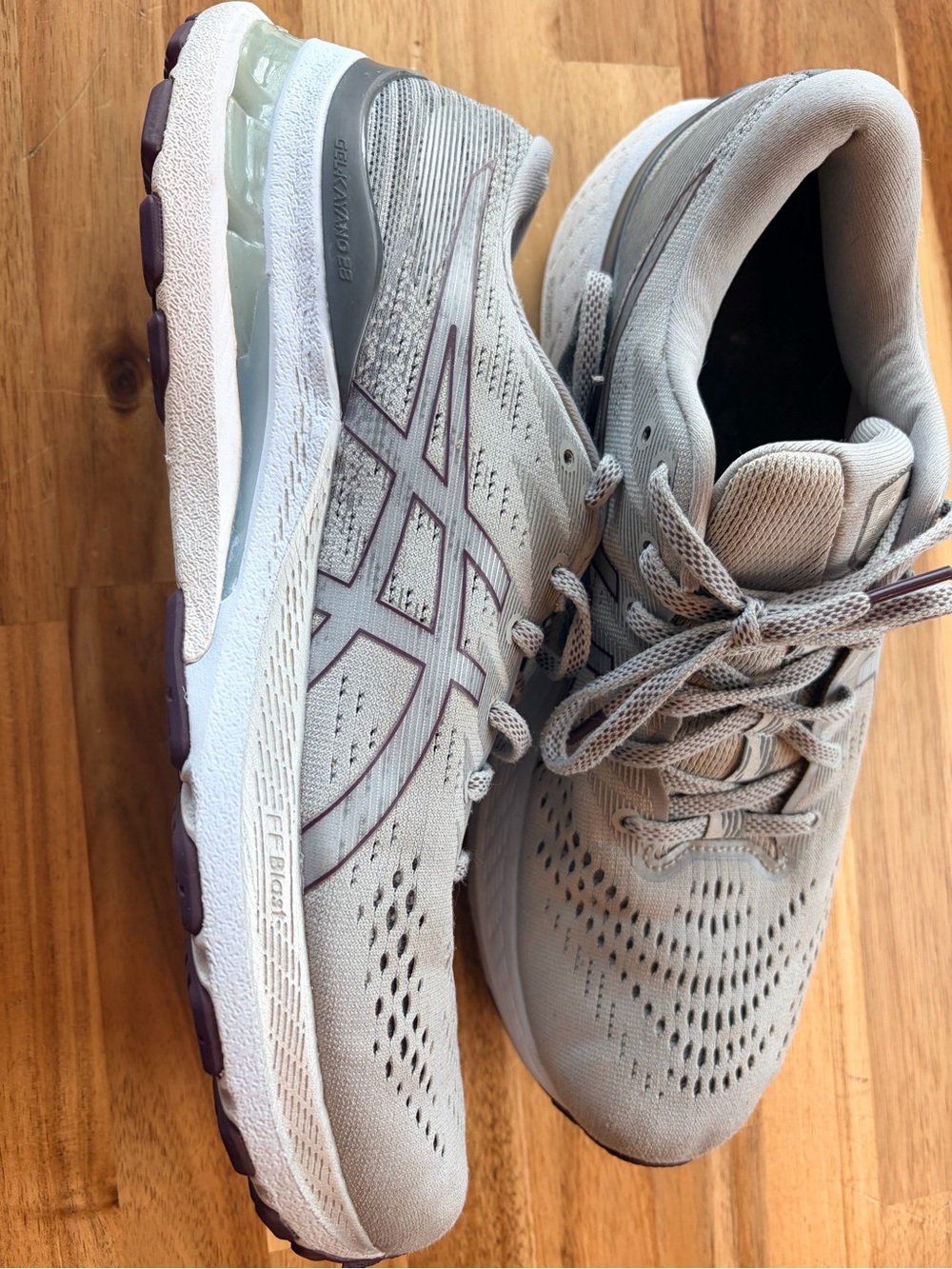 ASICS Women's Light Gray Running Shoes with Purple Accents